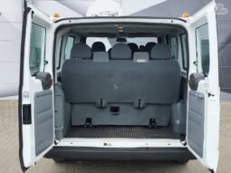 Ford Transit pilnas
