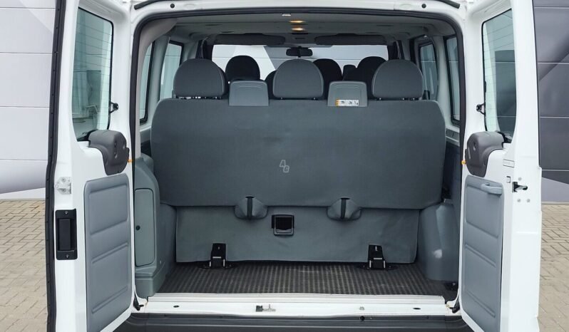 Ford Transit pilnas