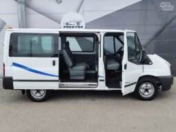 Ford Transit pilnas