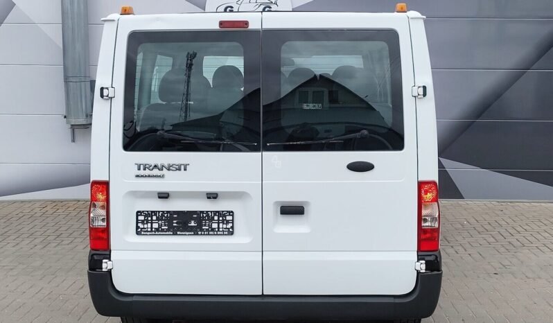 Ford Transit pilnas