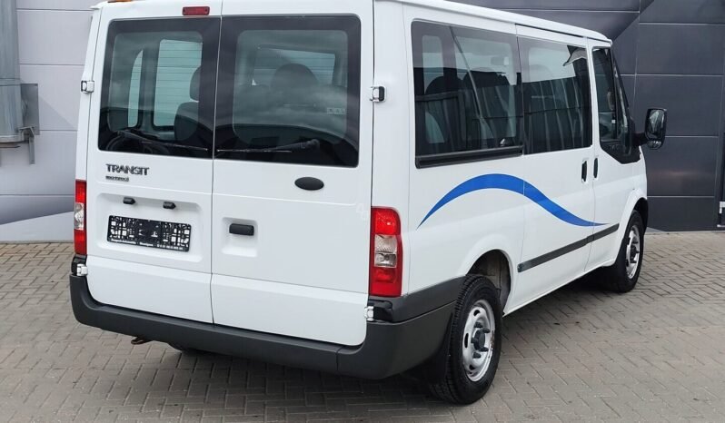 Ford Transit pilnas