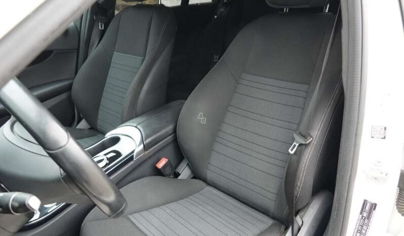 Mercedes-Benz C 180 pilnas