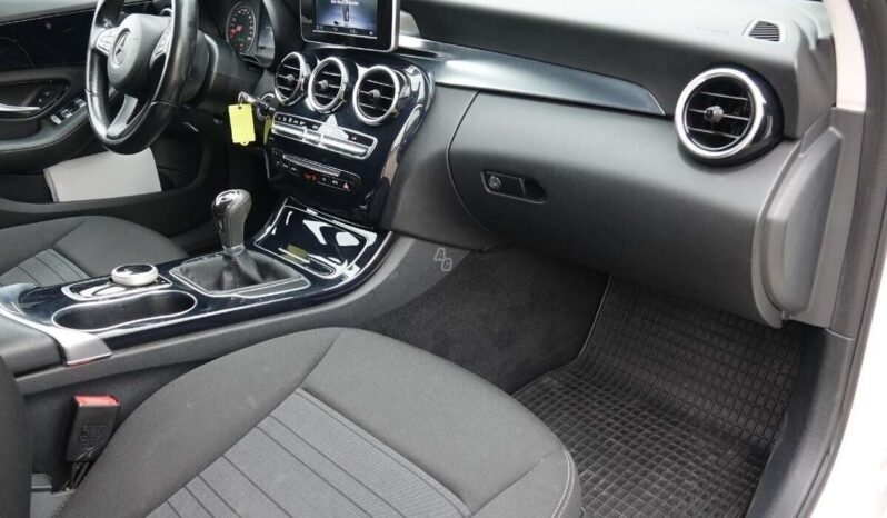 Mercedes-Benz C 180 pilnas