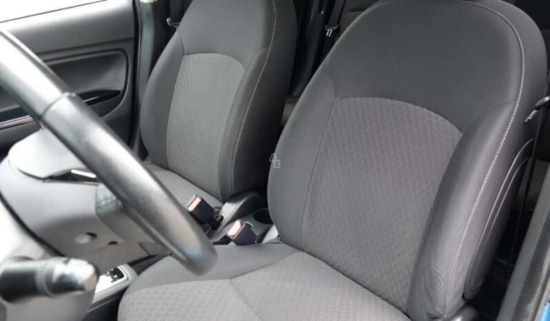 Mitsubishi Space Star pilnas