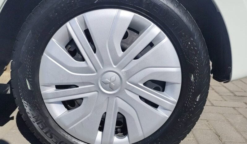 Mitsubishi Space Star pilnas