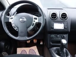 Nissan Qashqai pilnas