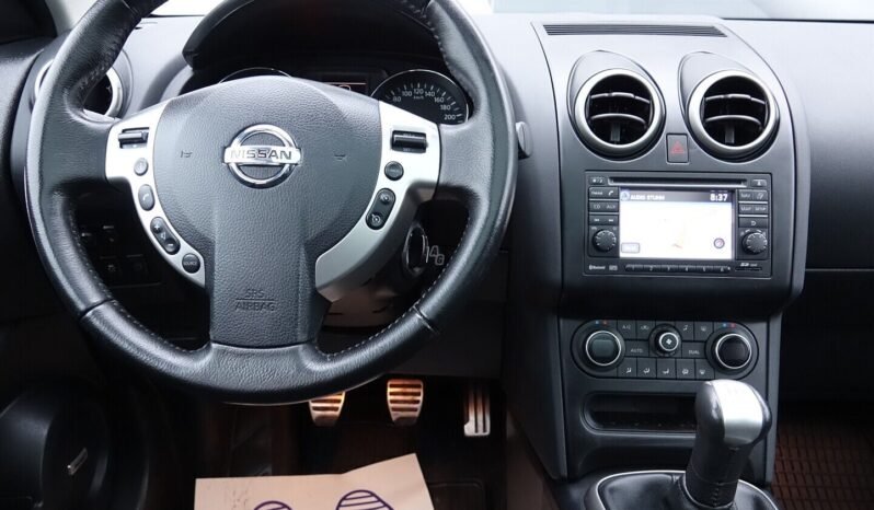 Nissan Qashqai pilnas