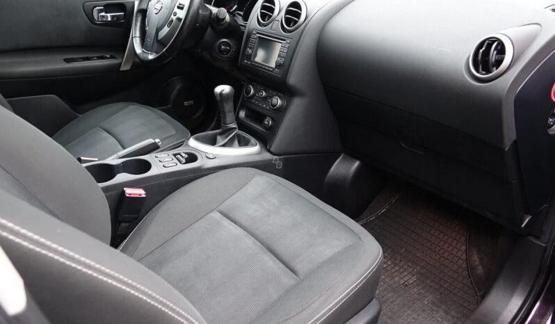Nissan Qashqai pilnas