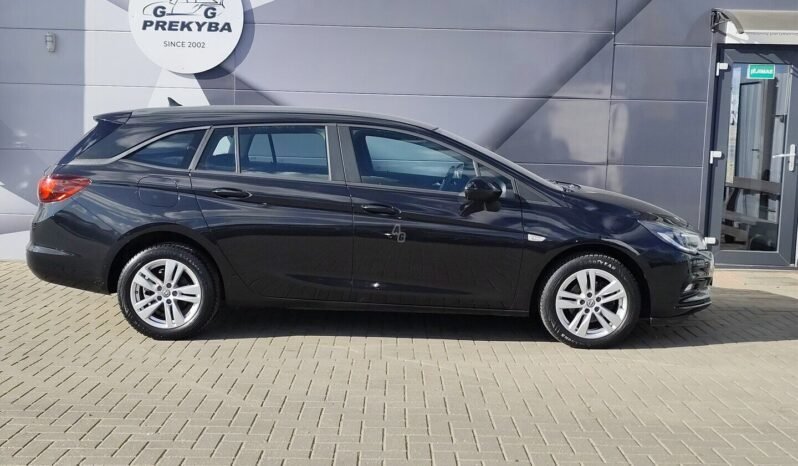Opel Astra pilnas