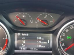 Opel Astra pilnas