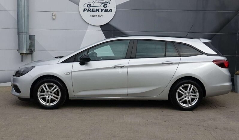 Opel Astra pilnas
