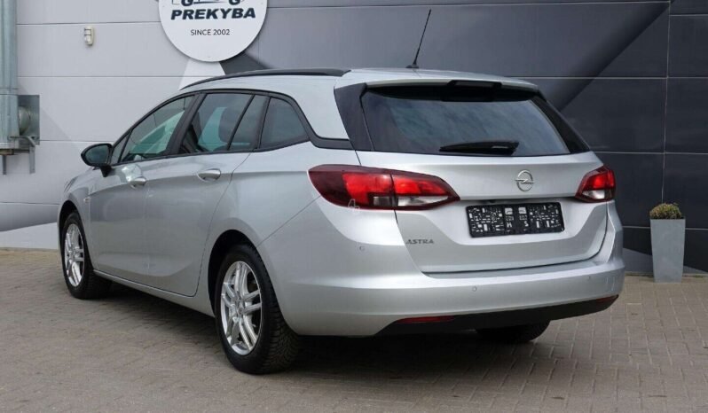 Opel Astra pilnas