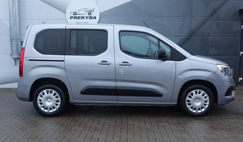 Opel Combo pilnas