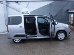 Opel Combo pilnas