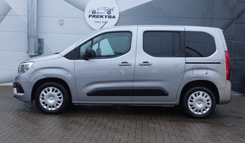 Opel Combo pilnas