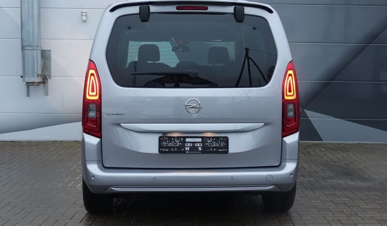 Opel Combo pilnas