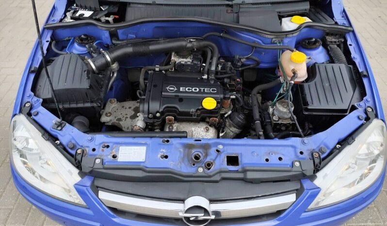 Opel Corsa pilnas