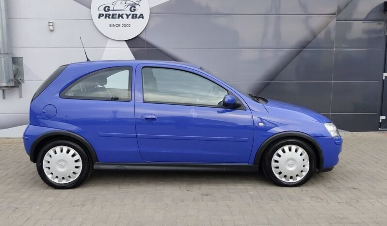 Opel Corsa pilnas