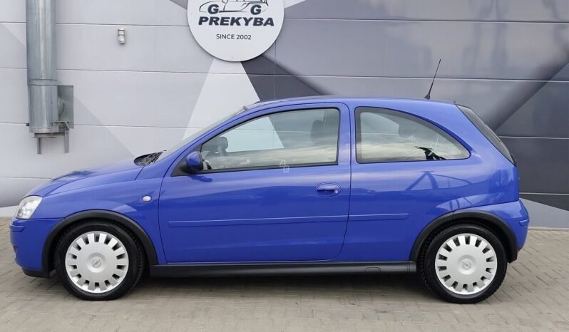Opel Corsa pilnas