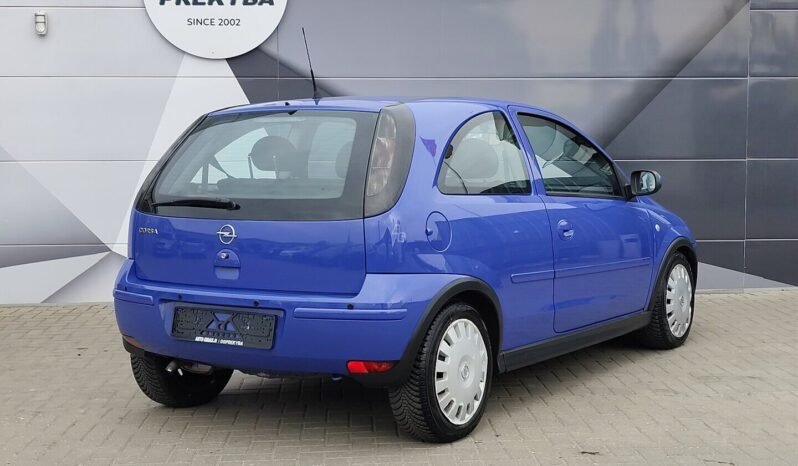 Opel Corsa pilnas