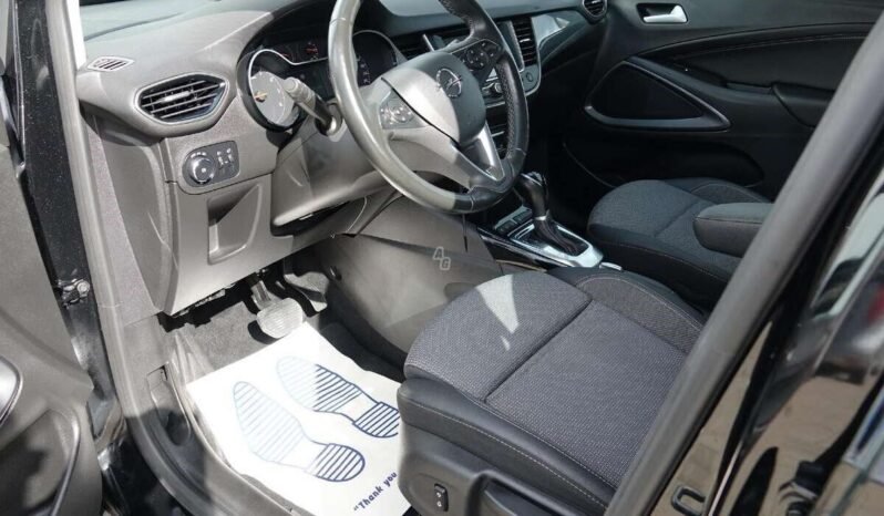 Opel CROSSLAND pilnas
