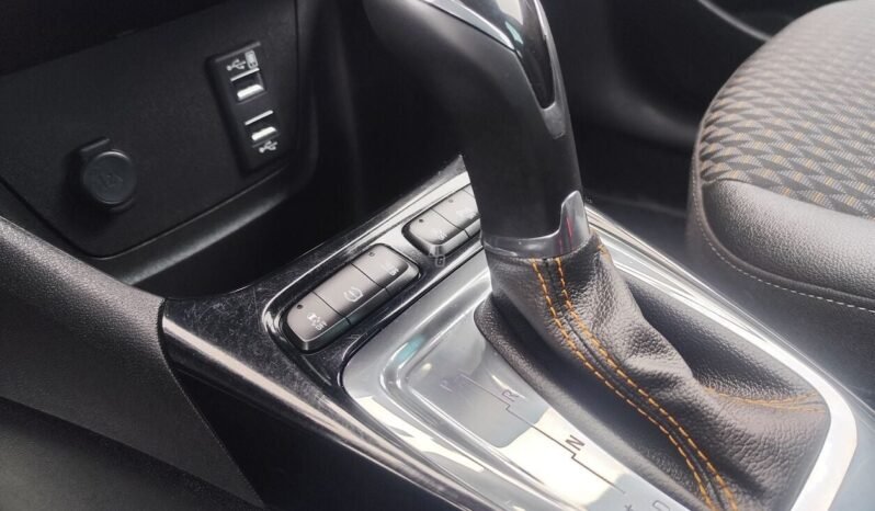 Opel Crossland X pilnas