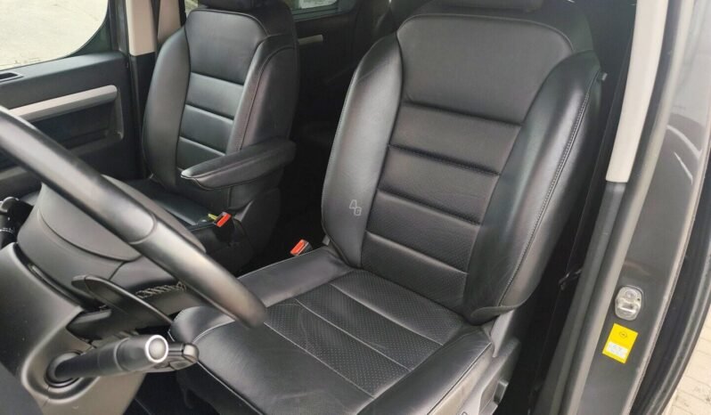 Opel Zafira Life pilnas