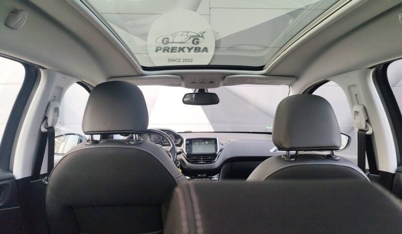 Peugeot 2008 pilnas