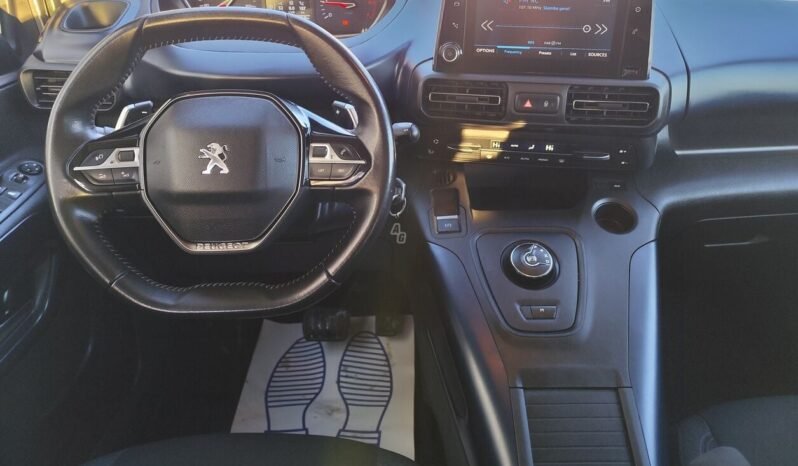 Peugeot Rifter pilnas