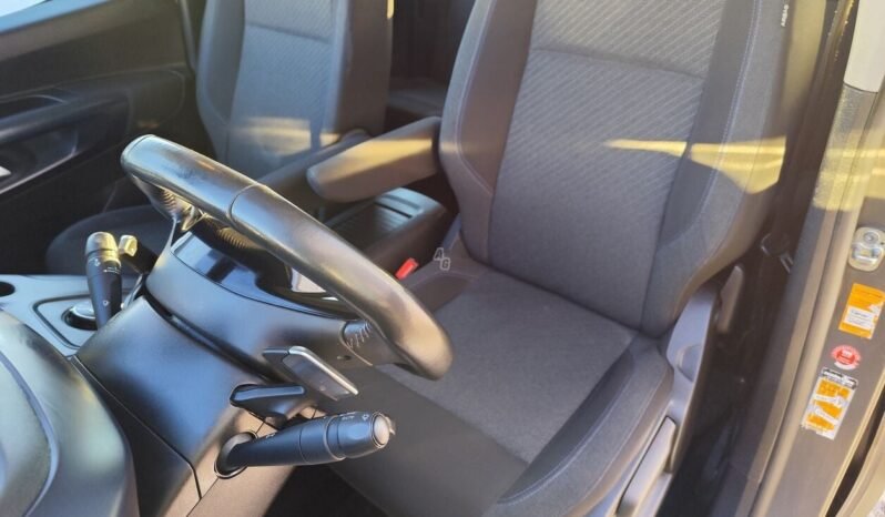 Peugeot Rifter pilnas