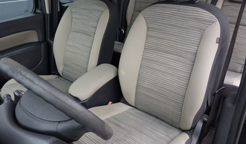 Renault Kangoo pilnas