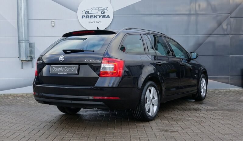 Skoda Octavia pilnas