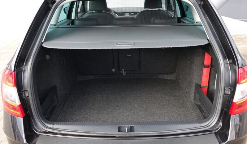 Skoda Octavia pilnas