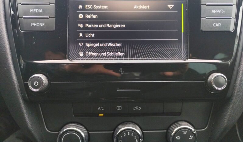 Skoda Octavia pilnas