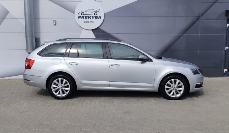Skoda Octavia pilnas