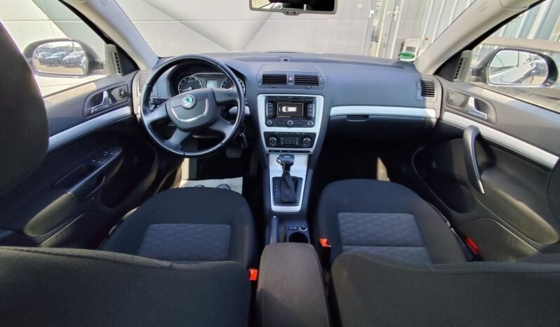 Skoda Octavia pilnas