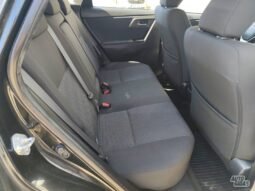 Toyota Auris pilnas