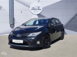 Toyota Auris pilnas