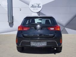 Toyota Auris pilnas