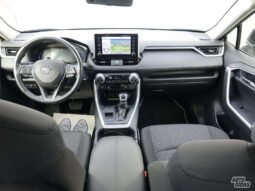 Toyota RAV4 pilnas