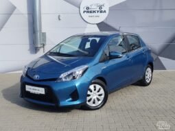 Toyota Yaris pilnas