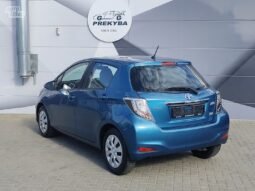 Toyota Yaris pilnas