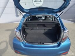 Toyota Yaris pilnas