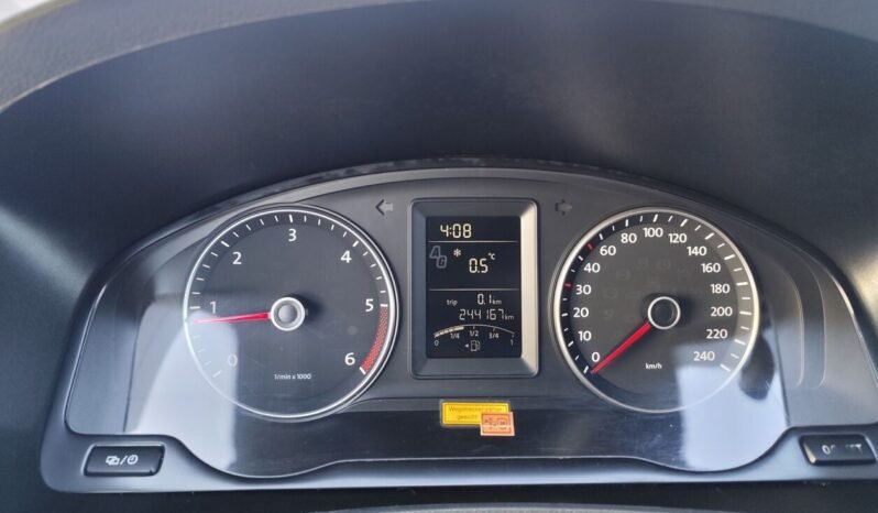 Volkswagen Caravelle pilnas