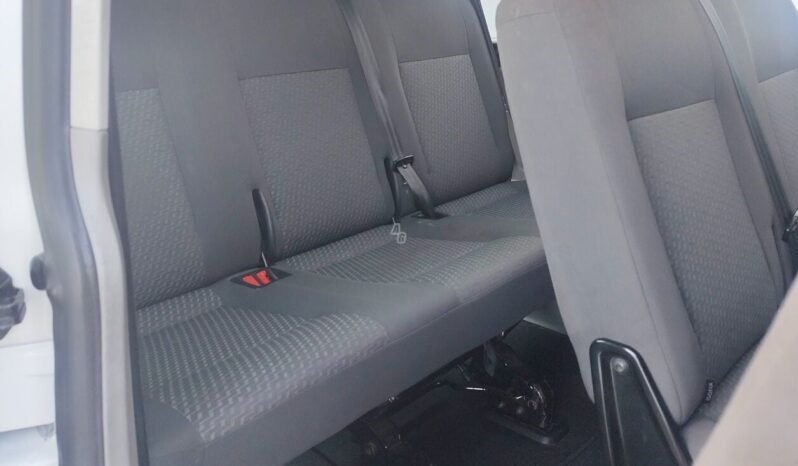 Volkswagen Caravelle pilnas