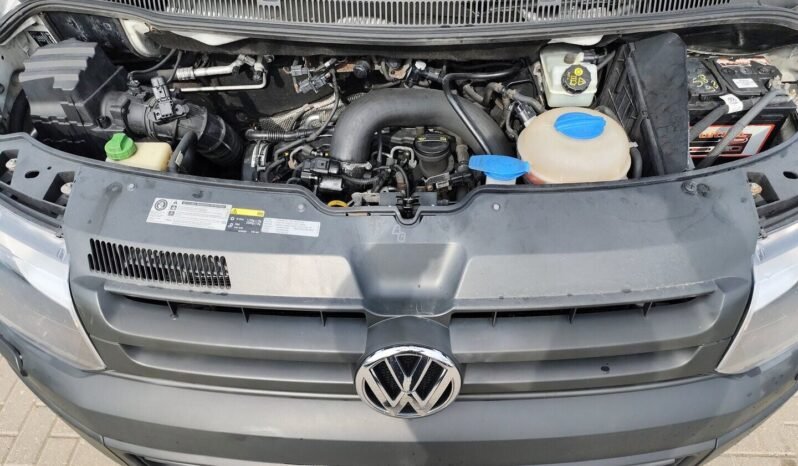 Volkswagen Caravelle pilnas