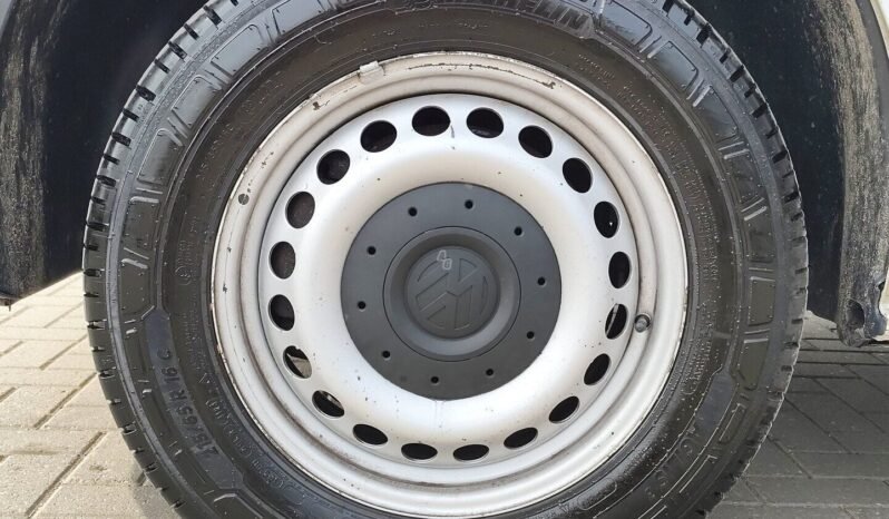 Volkswagen Caravelle pilnas