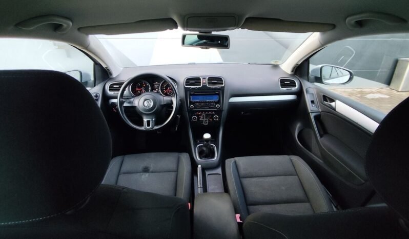 Volkswagen Golf pilnas