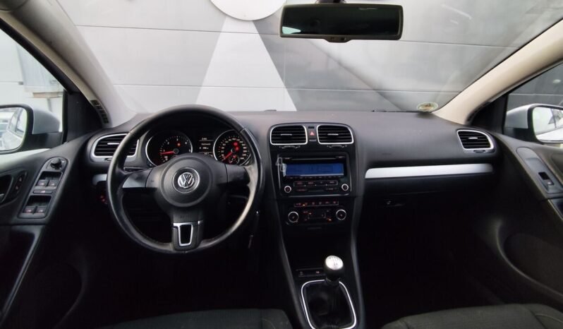 Volkswagen Golf pilnas