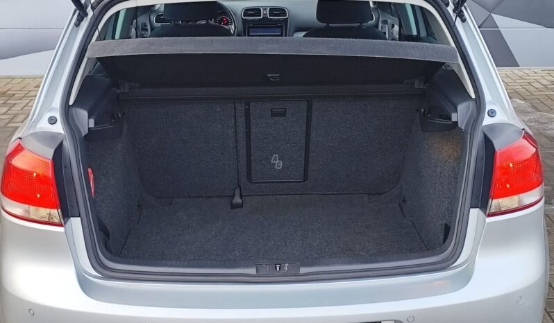 Volkswagen Golf pilnas